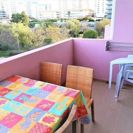 Апартаменти Apartamento Sitio Dos Castelos Da Rocha *